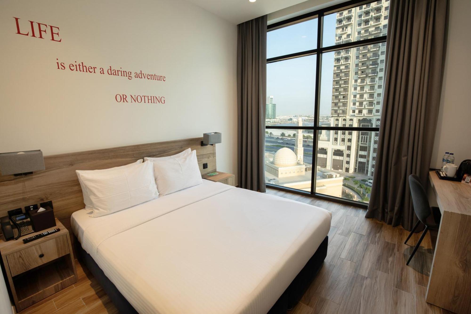 Kingsgate Al Jaddaf Hotel By Millennium Dubai Esterno foto